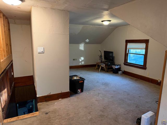 818 SW Jewell AVE, Topeka, KS 66606