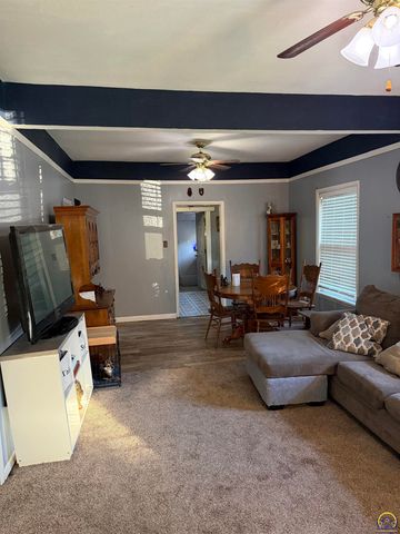 818 SW Jewell AVE, Topeka, KS 66606