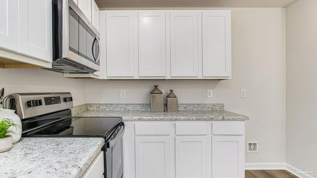 2917 Ironweed Cir, Cantonment, FL 32533