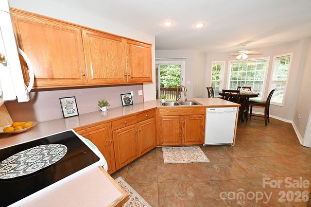 1035 E 24th Street, Newton, NC 28658