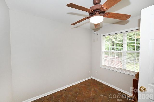 1035 E 24th Street, Newton, NC 28658