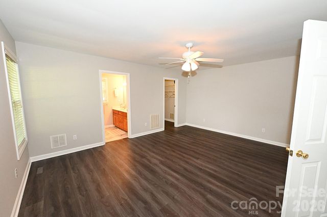 1035 E 24th Street, Newton, NC 28658