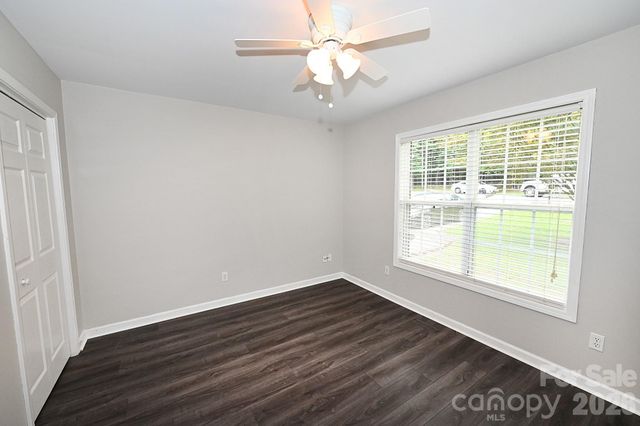 1035 E 24th Street, Newton, NC 28658