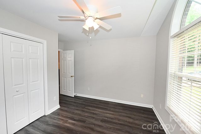 1035 E 24th Street, Newton, NC 28658