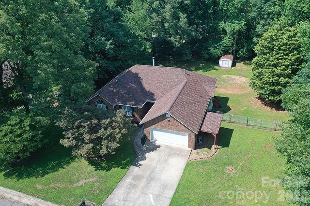 1035 E 24th Street, Newton, NC 28658