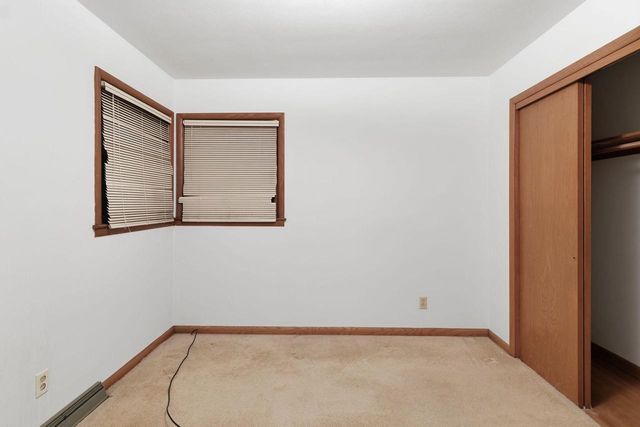 11016 W Wells STREET, Wauwatosa, WI 53226