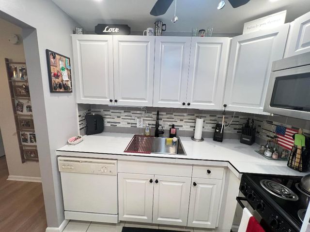 334 Southampton B, West Palm Beach, FL 33417