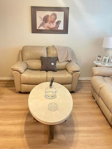 334 Southampton B, West Palm Beach, FL 33417