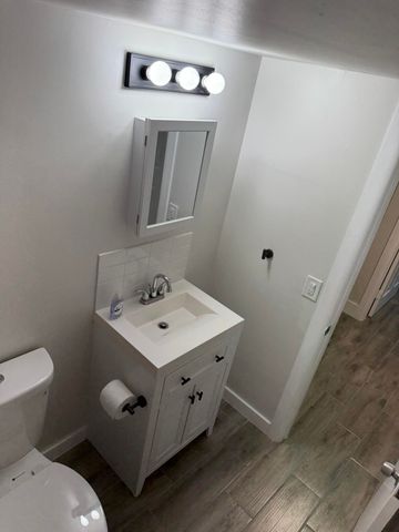 1500 Crescent Circle B211, Lake Park, FL 33403