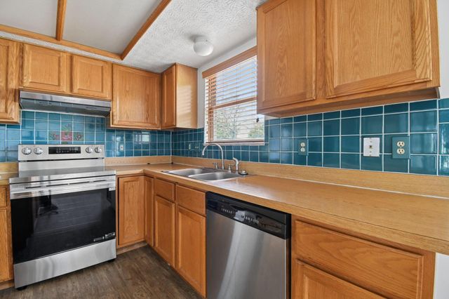 523 Winnard Drive, Columbus, OH 43213