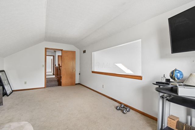 523 Winnard Drive, Columbus, OH 43213