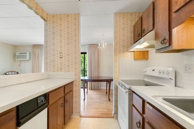 235 Winthrop St. 4405, Medford, MA 02155