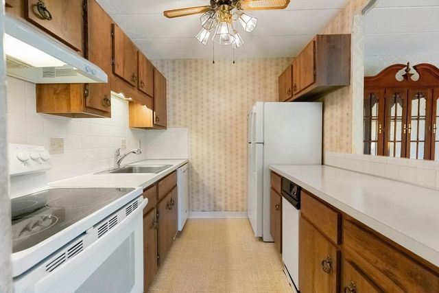 235 Winthrop St. 4405, Medford, MA 02155
