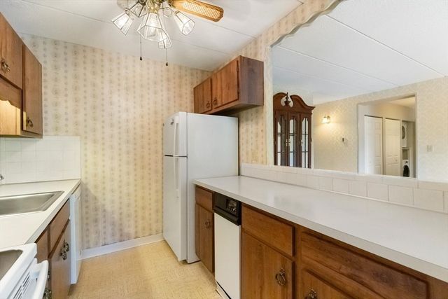 235 Winthrop St. 4405, Medford, MA 02155