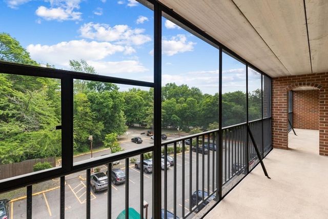 235 Winthrop St. 4405, Medford, MA 02155