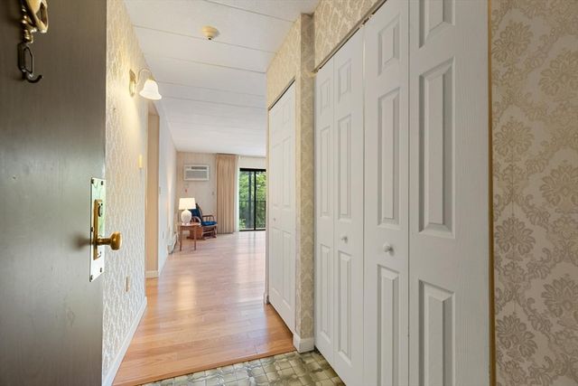 235 Winthrop St. 4405, Medford, MA 02155