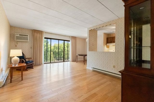 235 Winthrop St. 4405, Medford, MA 02155