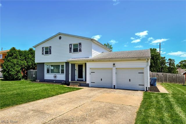 2493 Birchwood Drive, Austintown, OH 44515