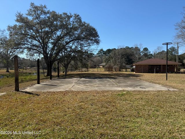 9504 Kimberly Circle, Moss Point, MS 39562