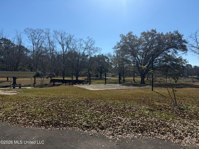 9504 Kimberly Circle, Moss Point, MS 39562