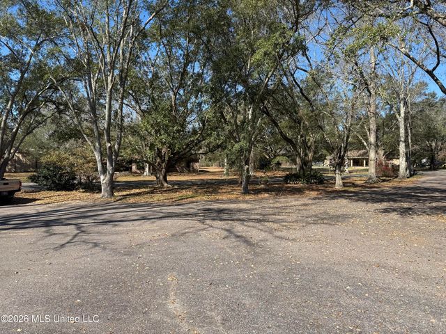 9504 Kimberly Circle, Moss Point, MS 39562