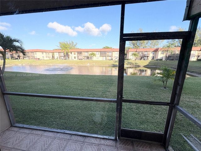 21905 Lake Forest Cir 104, Boca Raton, FL 33433