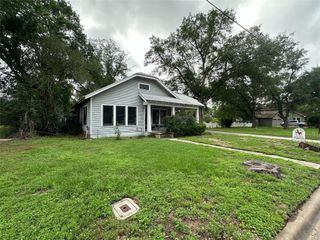 1008 Atchison St, Sealy, TX 77474