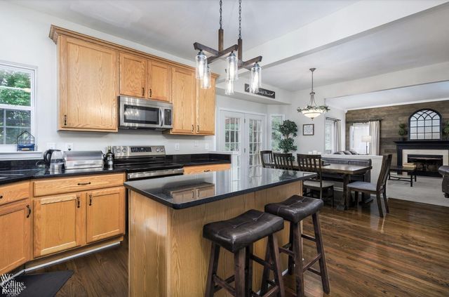 3130 Hidden Timber Drive, Lake Orion, MI 48359