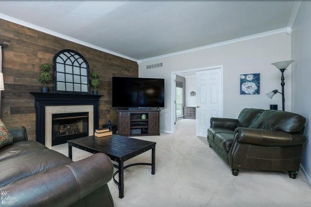 3130 Hidden Timber Drive, Lake Orion, MI 48359