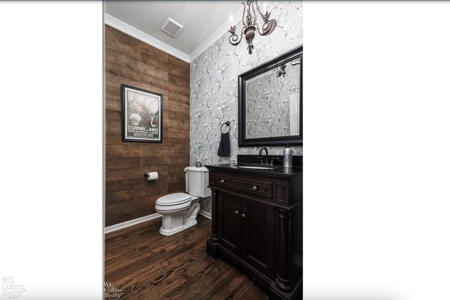 3130 Hidden Timber Drive, Lake Orion, MI 48359