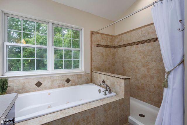 3130 Hidden Timber Drive, Lake Orion, MI 48359