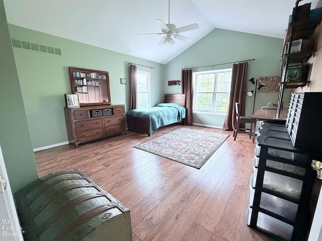3130 Hidden Timber Drive, Lake Orion, MI 48359