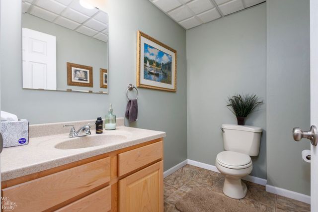 3130 Hidden Timber Drive, Lake Orion, MI 48359
