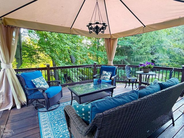 3130 Hidden Timber Drive, Lake Orion, MI 48359