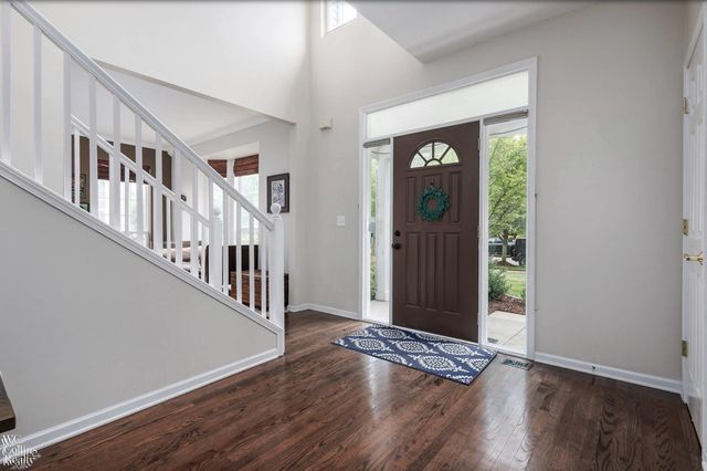3130 Hidden Timber Drive, Lake Orion, MI 48359