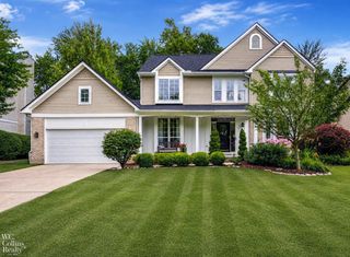 3130 Hidden Timber Drive, Lake Orion, MI 48359
