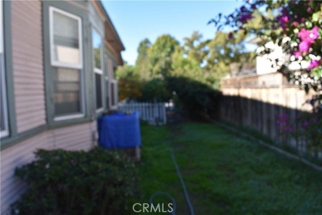 562 N 1st Avenue, Upland, CA 91786