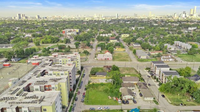 3012, 3014, 3016 Rosalie Street, Houston, TX 77004