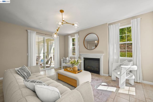 2703 Tribune Ave, Hayward, CA 94542