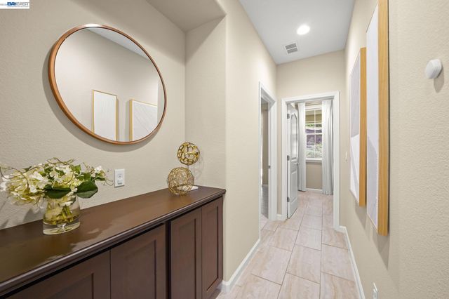 2703 Tribune Ave, Hayward, CA 94542