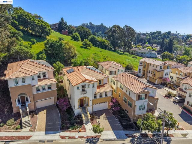 2703 Tribune Ave, Hayward, CA 94542