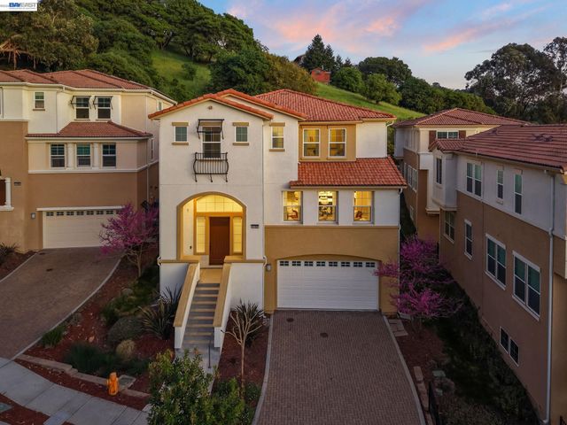 2703 Tribune Ave, Hayward, CA 94542