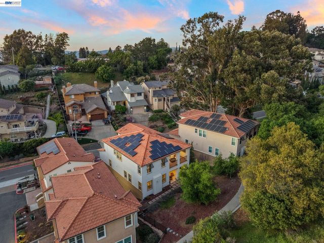 2703 Tribune Ave, Hayward, CA 94542