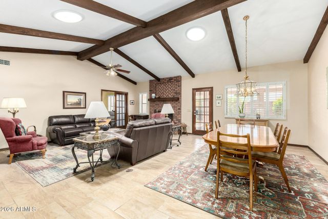 537 E HACKAMORE Street, Mesa, AZ 85203