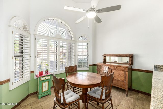 537 E HACKAMORE Street, Mesa, AZ 85203