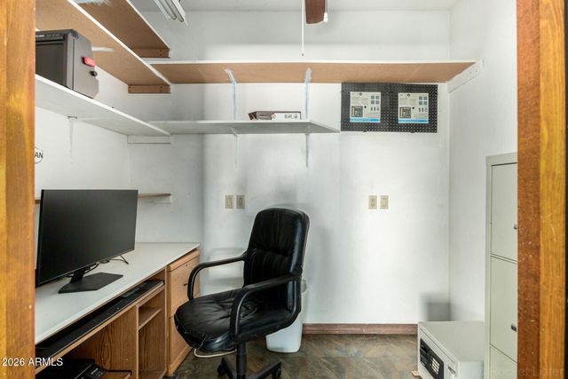 537 E HACKAMORE Street, Mesa, AZ 85203