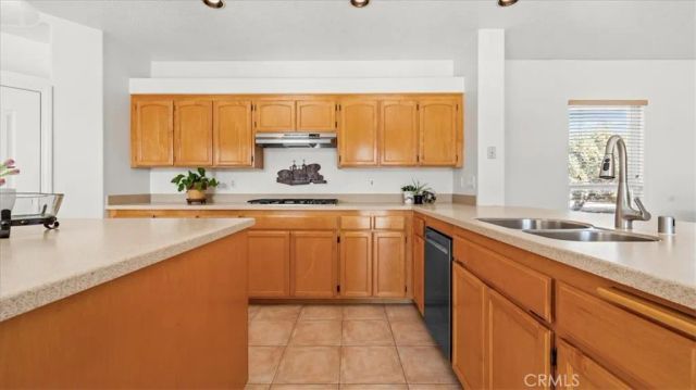 6976 Cataba, Oak Hills, CA 92344