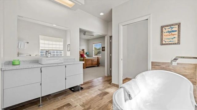 6976 Cataba, Oak Hills, CA 92344