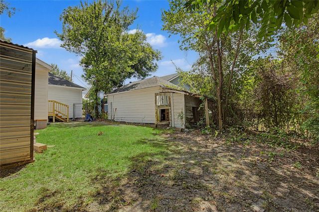632 University Avenue, Huntsville, TX 77320