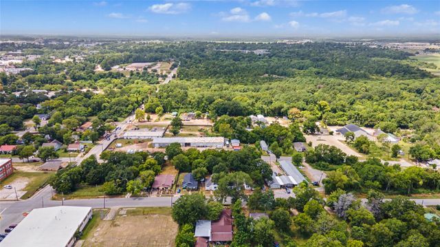 632 University Avenue, Huntsville, TX 77320